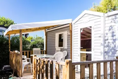 Image de Mobil-home | Classic | 2 Ch. | 4 pers. | Terrasse surélevée