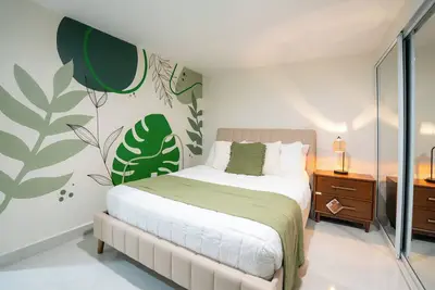 Image de Modern Cozy Apt Just Steps from the Beach