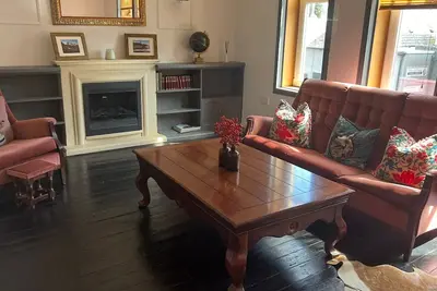 Image de Charming Maybole Retreat – Steps from the Castle, Beaches & Golf, with Spa Bath