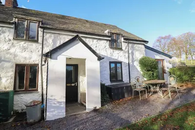 Image de 1 Fron Uchaf, pet friendly, with open fire in Bala