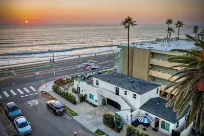 Image de Modern Carlsbad Vacation Rental with Ocean Views, Private Patio, Fire Pit & Walkable Location