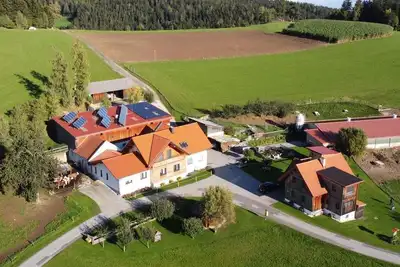 Image de Vacation on the farm Loiblhof - Fewo \"Gockelhahn\"