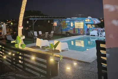 Image de Cottage Ibiza & Camping-car bohème & Piscine privée