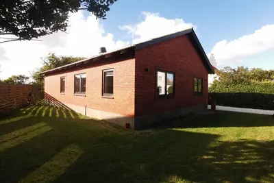 Image de Maison de vacances confortable de 4 chambres à coucher à Vesterø Havn, Danemark
