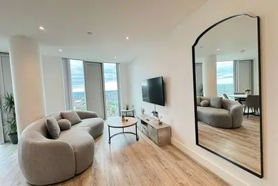 Image de Luxueux appartement de 3 chambres à Deansgate, pouvant accueillir 10 personnes.