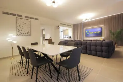 Image de Luxury 4br near Al Hamriyah with Private Garden