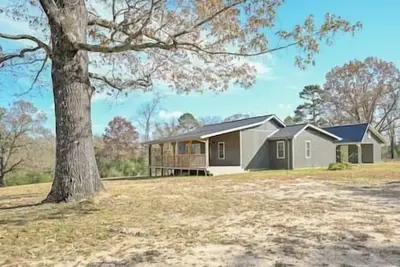 Image de Three Oaks In Beautiful Mena Arkansas