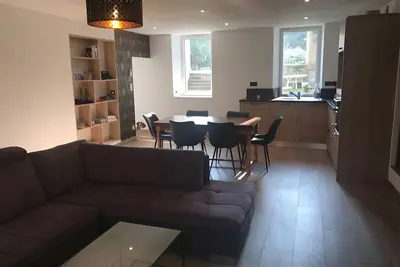 Image de Appartement « Havre de paix à 2 pas du port » avec terrasse, jardin privé et Wi-Fi