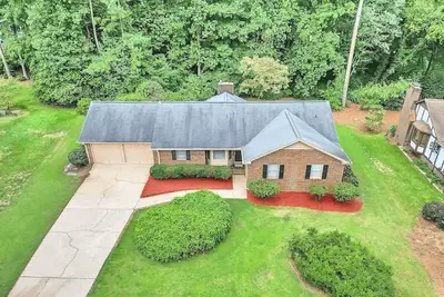 Stylish Single-Level 3br Close to Downtown & Rdu