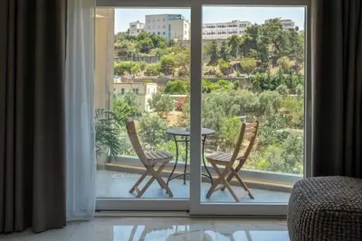 Image de Modern Valley-View Apartment with Terrace & Pool in Prime St. Julian's