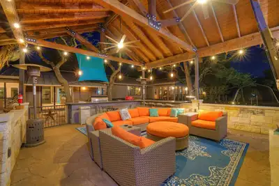 Image de Terracotta Oasis | Sleeps 30 | Pool & Hot Tub