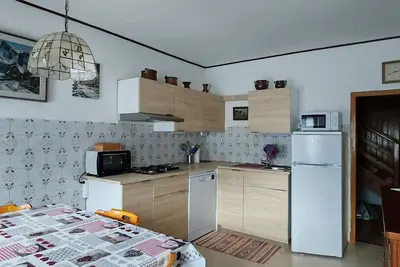 Image de Casa Carmen à Vinigo : Vue Montagne, Terrasse Privée et Wi-Fi