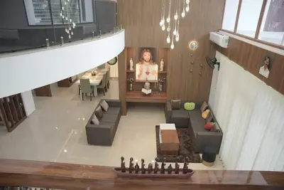 Image de Modern 5-bedroom bungalow in vibrant Thrissur