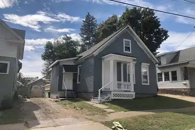 Image de Historic West Utica Bungalow. Close to Utica University, Wynn Hospital & Nexus