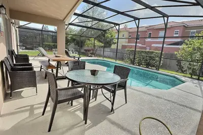 Lake Berkley 4br Villa w/ Heated Pool