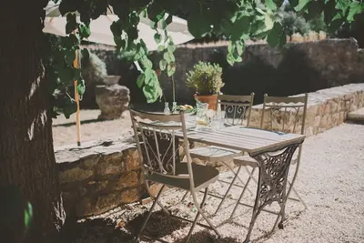 Image de Maison de vacances 'Renoir - Mas De Rey' avec terrasse privée, jardin commun et Wi-Fi