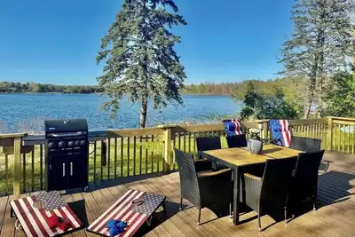 Image de Sawyers place on the lake