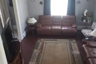 Image de Comfortable Staying Here