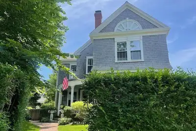 Image de Nantucket style home with whimsical flare on Main street