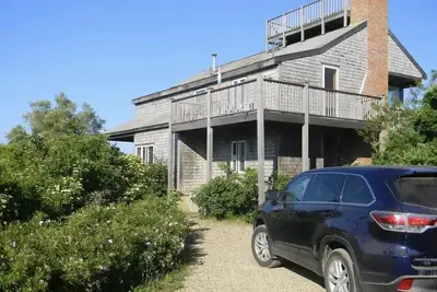 Image de Gorgeous Cisco beach house with upside down design!