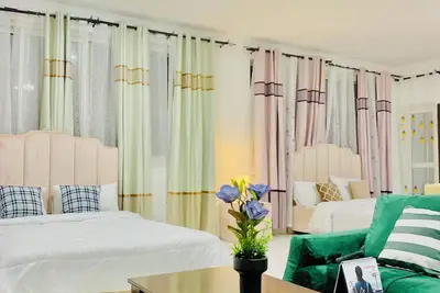 Image de Heavenly Family Master Suite Escape