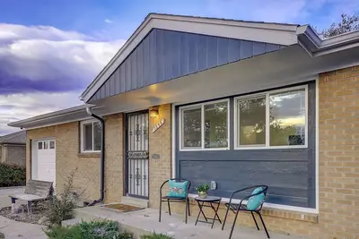 Image de Charming 4-bedroom house, Central Location, near Midtown, close to all freeways!