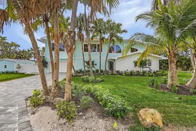 Image de Sanibel Island  Perfect Vacation Home! 5-bedroom--Vacationers or Boaters!