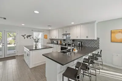 Image de Bright Modern Home in Central Phx w/ Private Yard 8min to Airport & Downtown