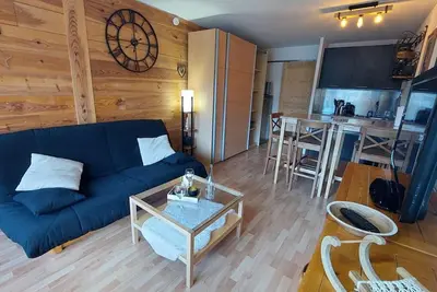 Image de À 50m des pistes de ski, 4ème étage, vue montagne/pistes de ski, balcon, télévision, 28m²