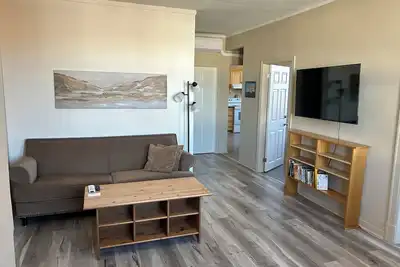 Image de Two Bedroom Apartment within walking distance to everything