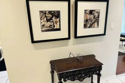 Image de Luxury 4-Bedroom Retreat Near Airport & Square One Mall