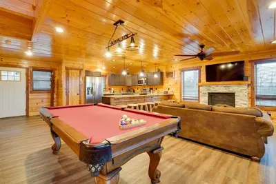 Image de New Amazing View Cabin, 5 miles to Dollywood, 12 miles to Smokies, Sleeps 11