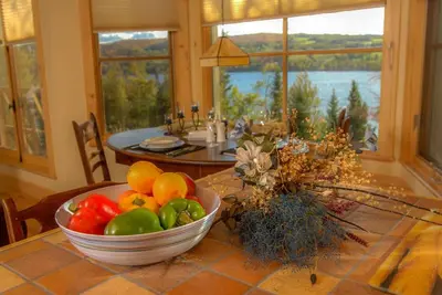 Image de Magnifique suite face au lac Pohénégamook