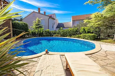 Image de Magnifique appartement à Banjol avec Wi-Fi