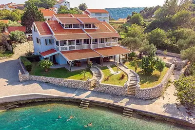 Image de Appartement charmant à Rab avec Wi-Fi