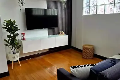 Colonial Modern Retreat