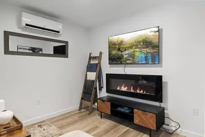 Image de The Margaret of Hubbards Apt 1 - 7 Person Hot Tub