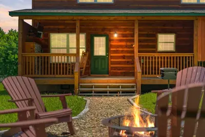 Image de Smoky Retreat w/ Hot Tub, Games & Mountain Views