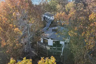 Image de Dragonfly Landing on Beaver Lake, w/ lake access at hot tub