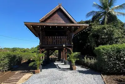 Image de Elephant House and Pool Villas #5  1bedroom queen size bed villa with fan & bath