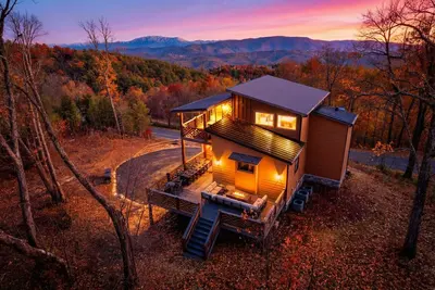 Image de Incredible Game Room/Pool/Hot Tub/Theater/Luxe - Southern Summit Skies