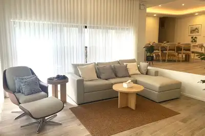 Image de B101 3br 4ba Peaceful Hillside Sea View Home