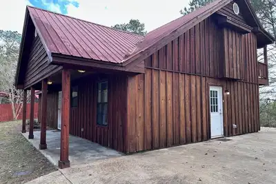 Image de Beautiful 3-bed 2-bath Cabin with a balcony and private porch