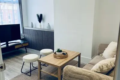 Image de Sterling House - by EazyStays