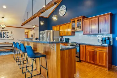 Image de Waterfront | Outdoor Kitchen | Sleeps 14