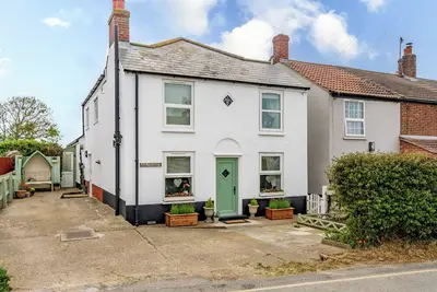Image de 4 chambres à coucher à California