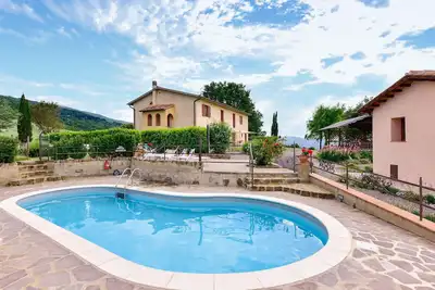 Image de Maison acceptant les animaux domestiques à Pescina