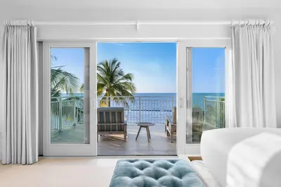 4 Bedroom Oceanfront Premium Villa- sleeps 8