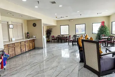 Image de Family Double Queen Escape | Comfortable Room Near Berry College | 3 Rooms