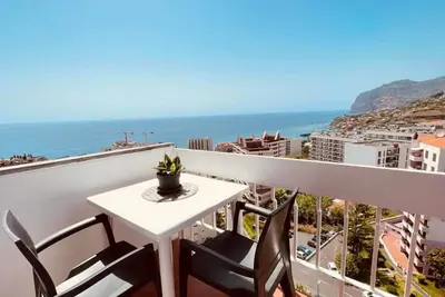 Image de Ocean view T1 with private balcony, by services & easy access to beach/island